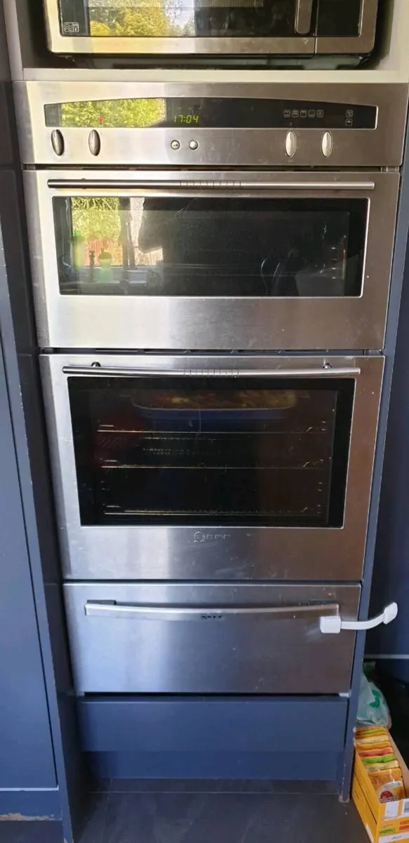 Neff double oven - Image 1