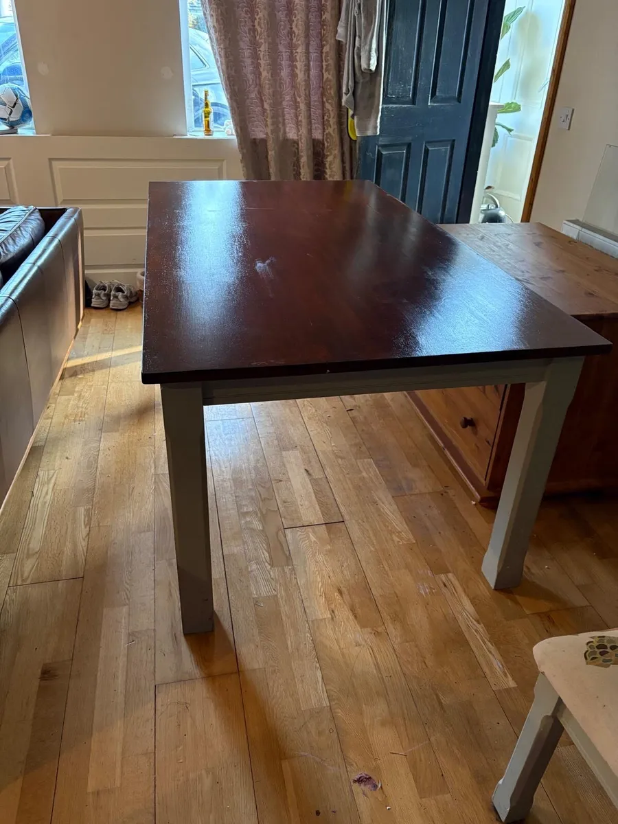 High Quality Dining Table and Chairs - Image 4