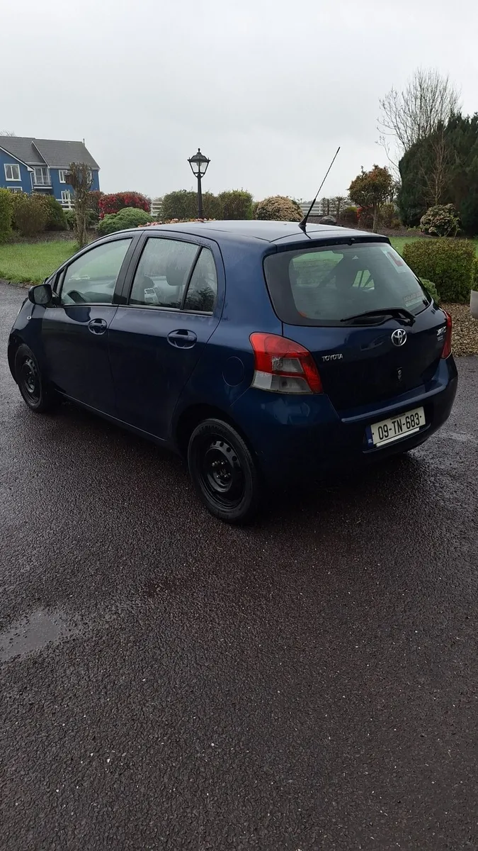 Toyota yaris - Image 4