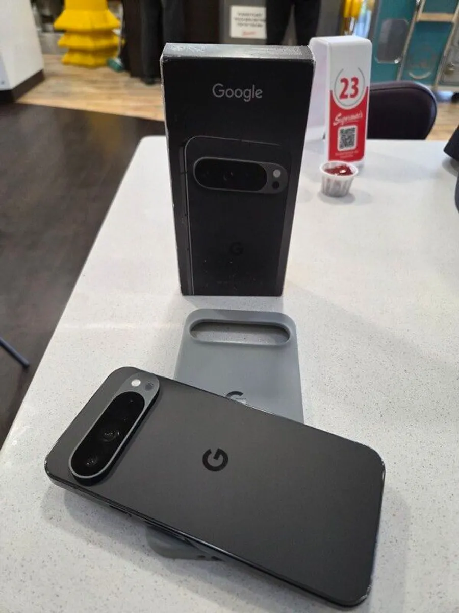 Google Pixel 9 Pro XL 256GB 16GB Obsidian Black Brand New Open Box Offical Google Case Receipt Google Warranty Open to Swap or Trade - Image 1