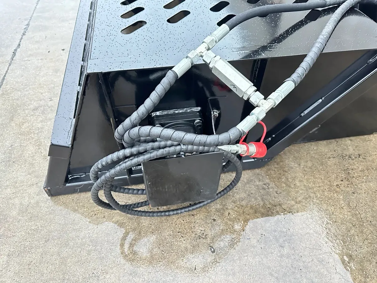 Stone picker bucket - Image 4