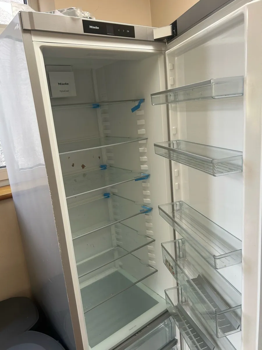 Miele 176x60 Fridge - Image 2
