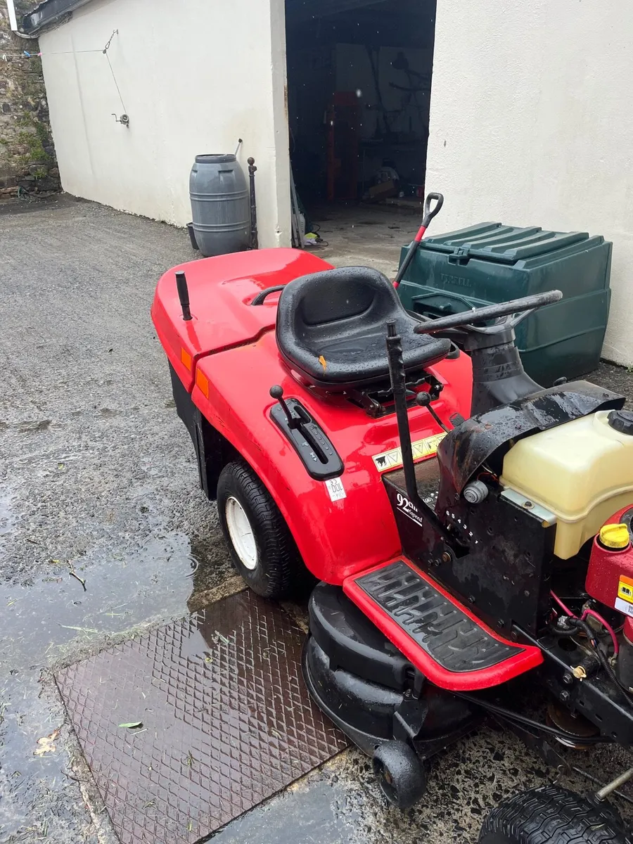 Ride on lawnmower - Image 4