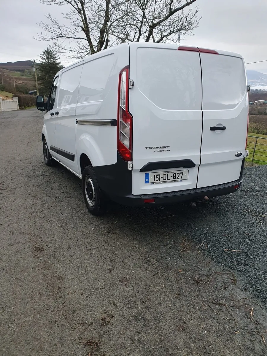 Ford Custom - Image 2