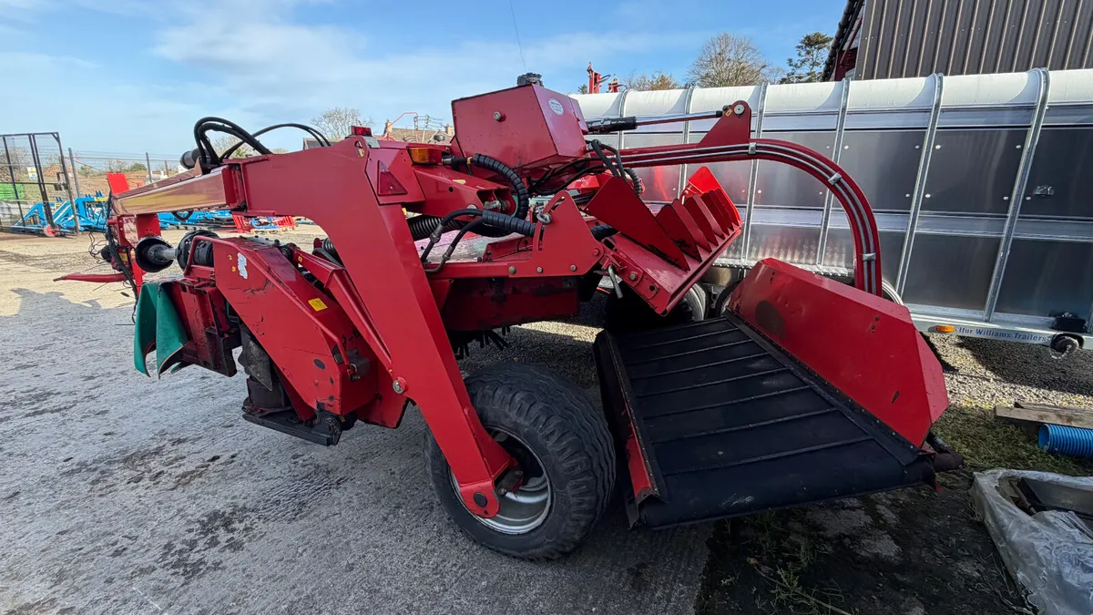 Kverneland 4332 with grouper - Image 3