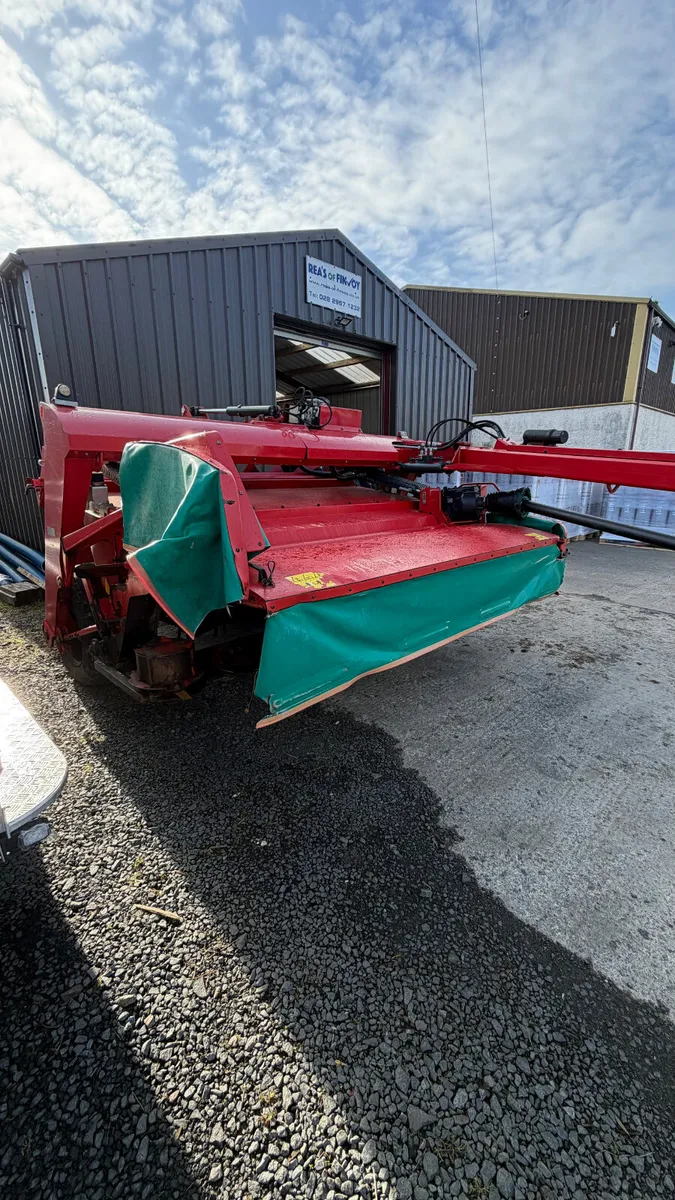 Kverneland 4332 with grouper - Image 1