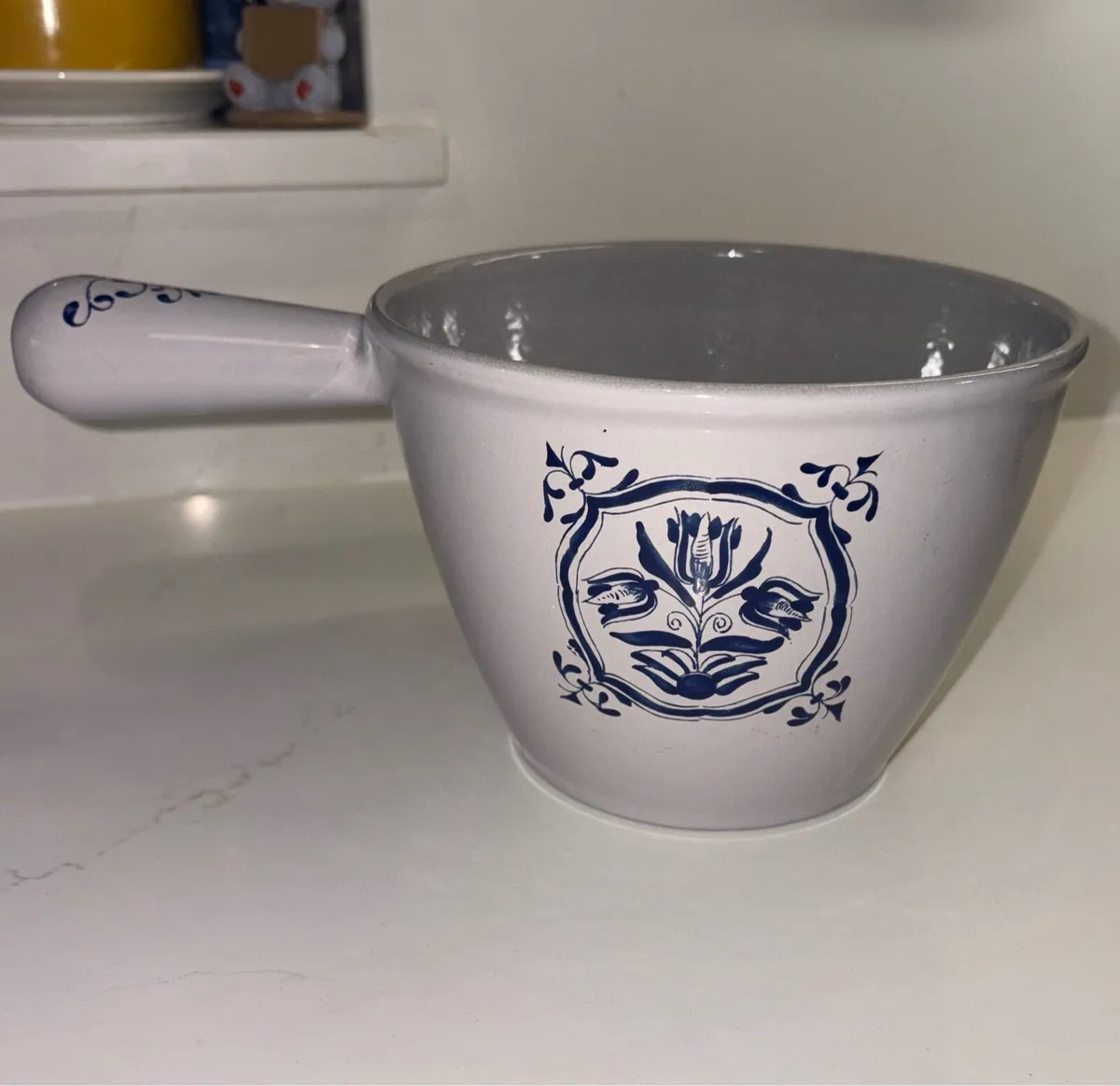 Le creuset cast iron Windsor pot - Image 1