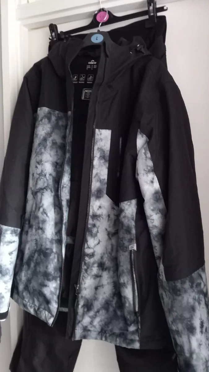 Ski Clothes; Matching Jacket & Trousers - Image 1