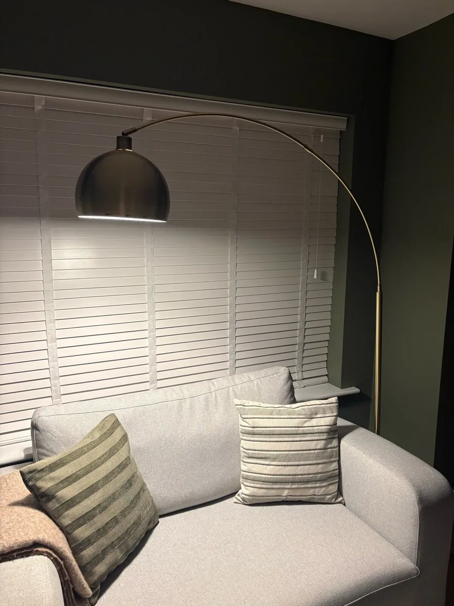 Arched standing lamp - Image 1