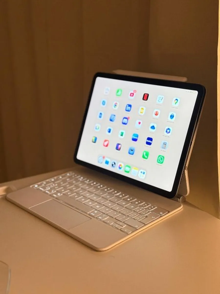IPad Air 5th Generation 64GB Grey - Image 1