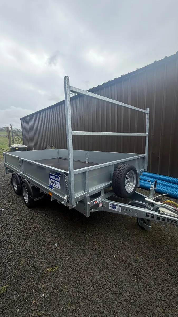 Ifor Williams 12x6’6” builders trailer