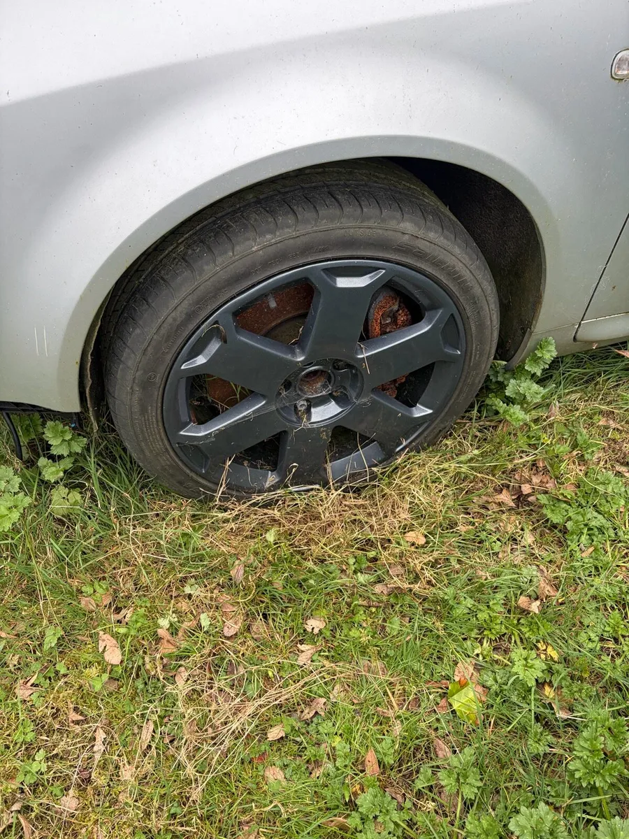 Audi S4 4.2 V8 for parts - Image 3