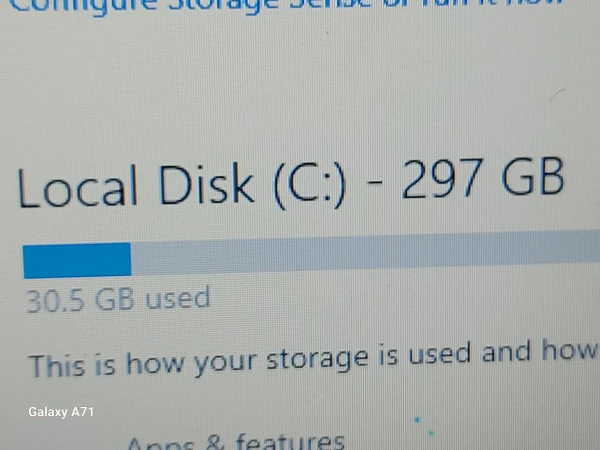 ACER TravelMate 5335 Laptop, 4GB Ram, 250GB HDD, - Image 3