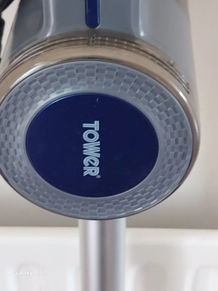 TOWER XEC20 PLUS Vertical wired Vacuum Cleaner - Image 2