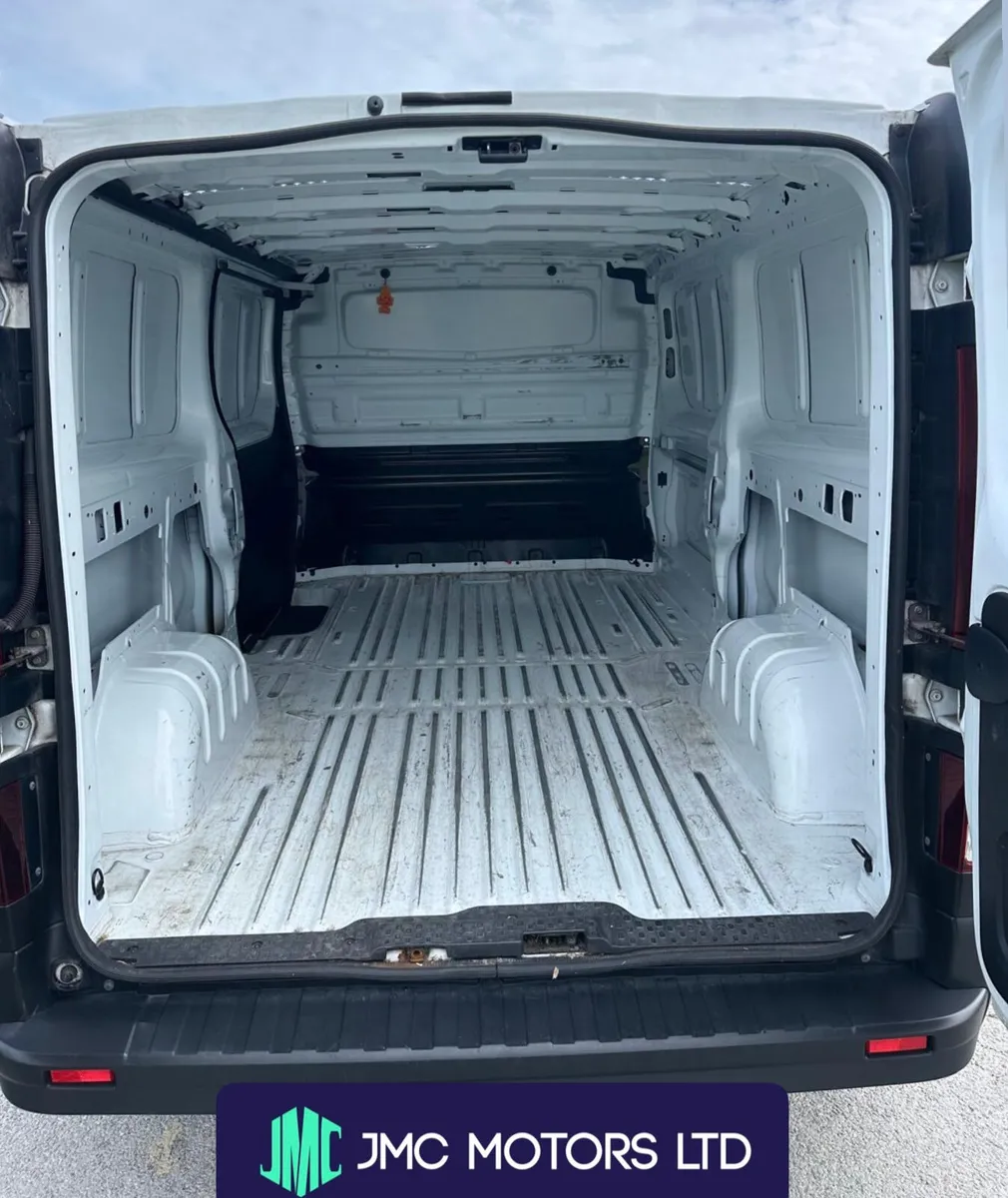 Nissan NV300 2020 - Image 4