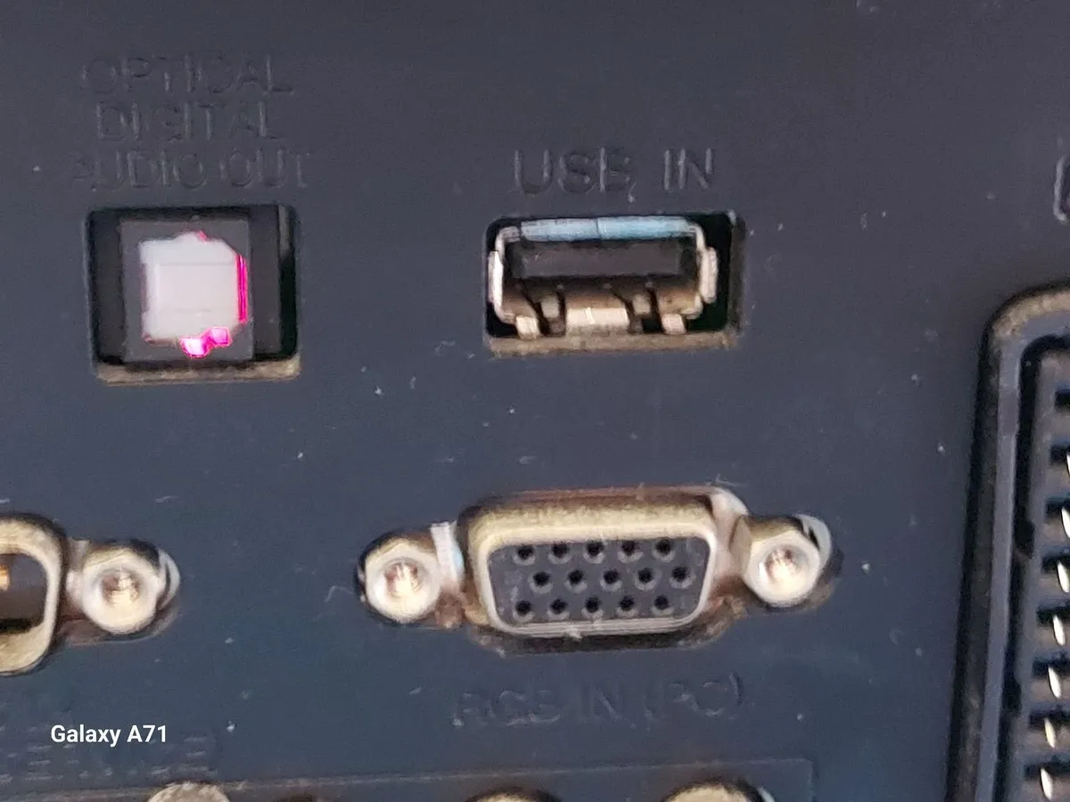 LG Flatron Model No. M2762DPM 27 inch TV with RC - Image 4