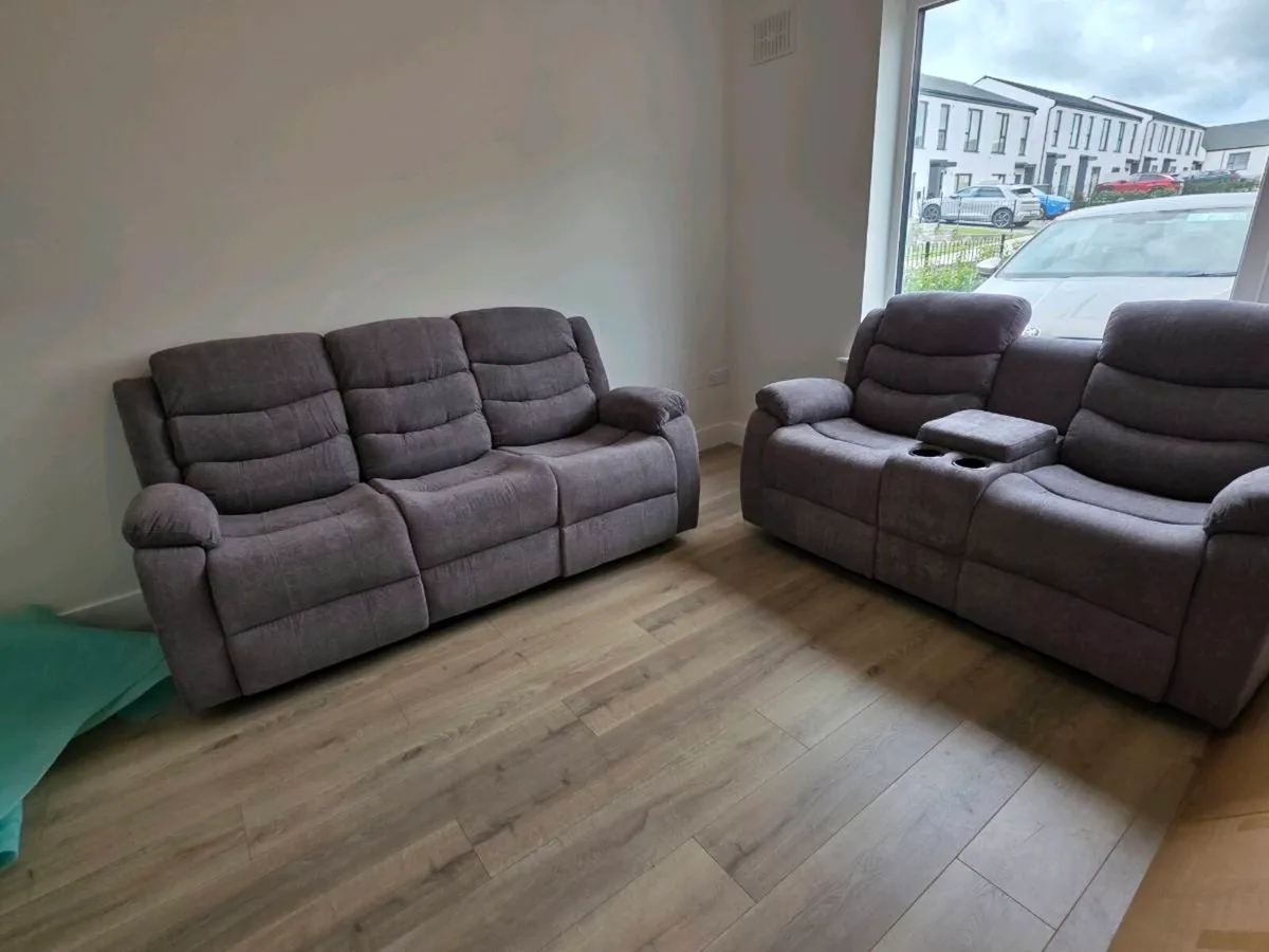 BRAND NEW 3 2 RECLINER SOFA ONLY 895 - Image 1