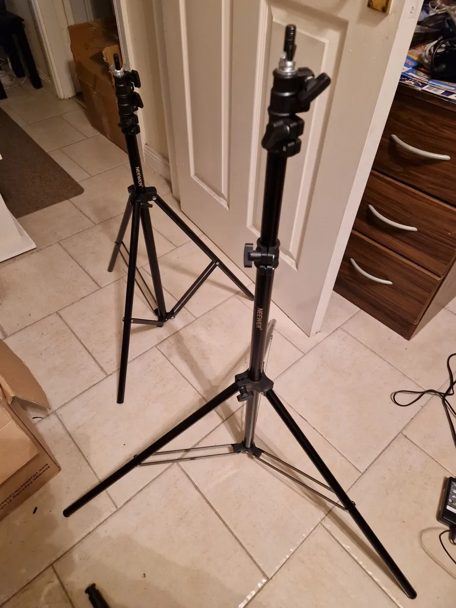 NEEWER, 2 Photography Tripods & Light Enhancer - Image 1