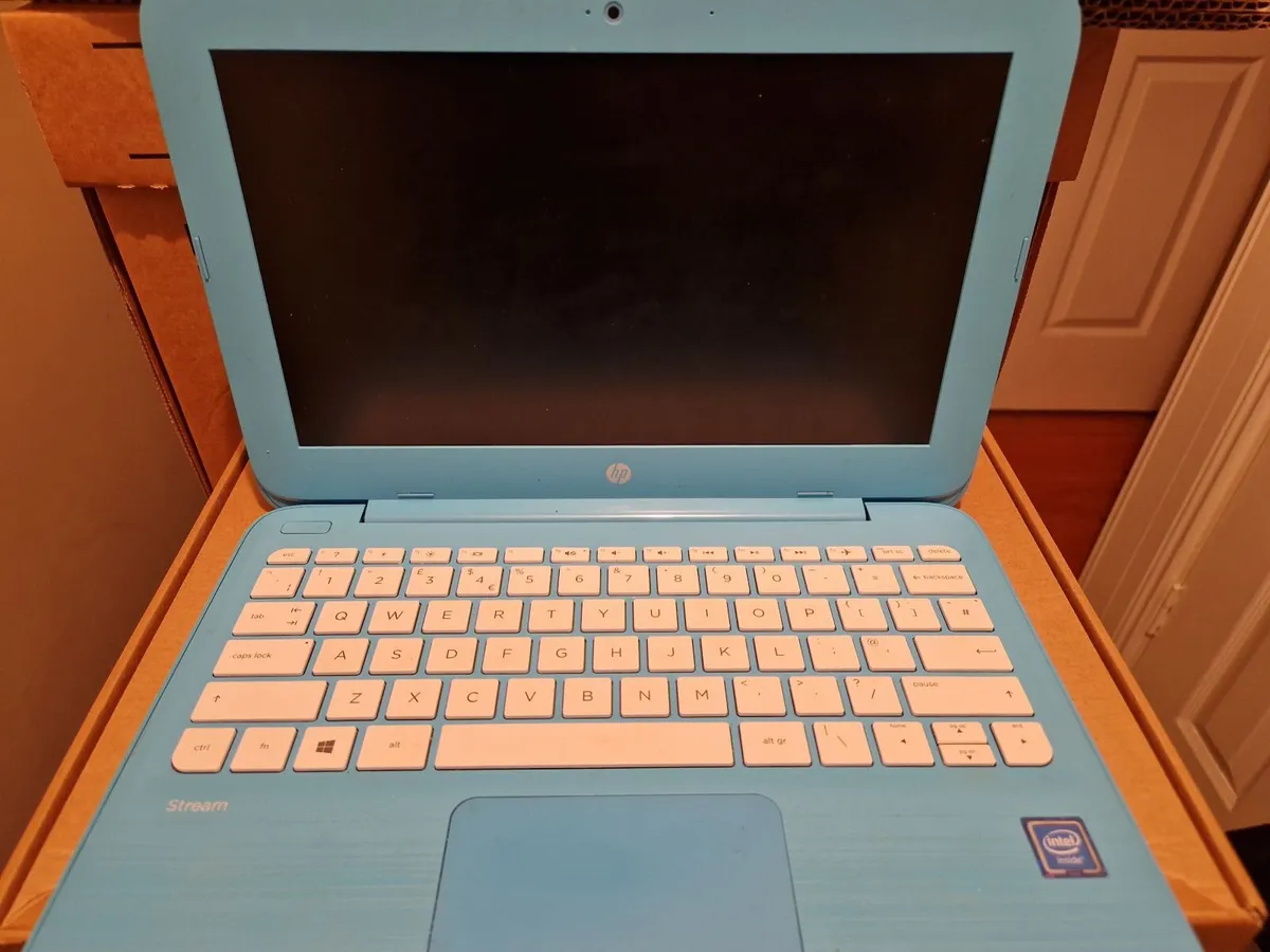 HP Stream, 32GB HDD, 2GB Ram, Windows 10, Blue - Image 1