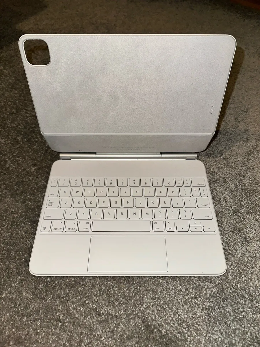 Apple iPad Magic Keyboard / cover - Image 3