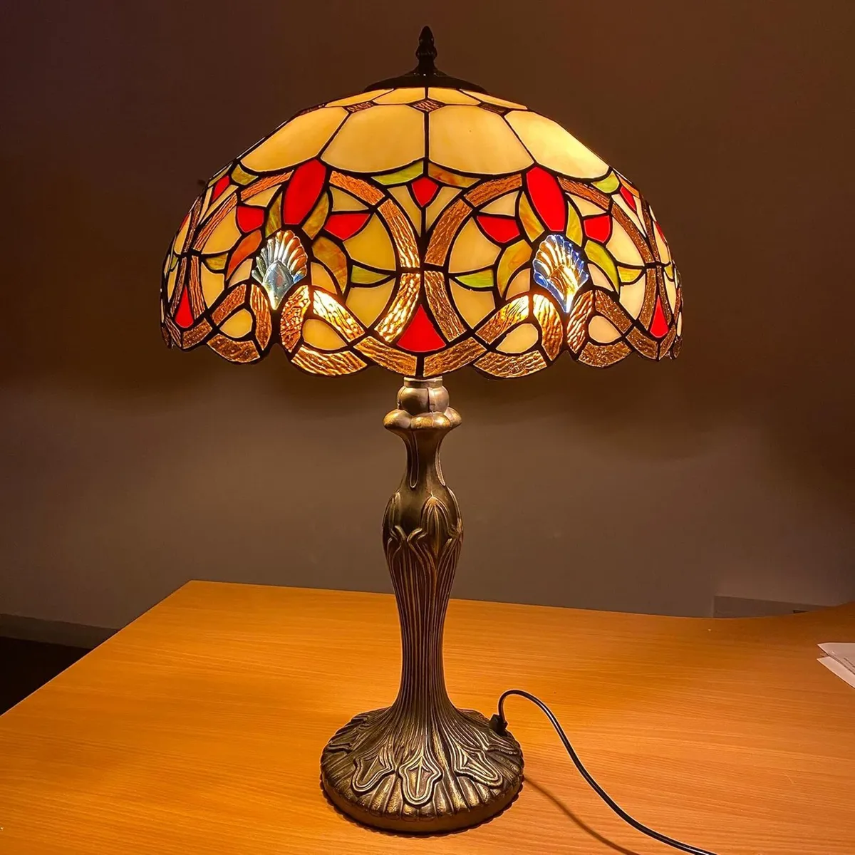 Tiffany Table Lamp 16 inch Handcrafted Shade - Image 2