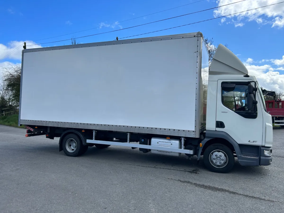 2019 Daf lf 180 7.5 ton box with tail lift - Image 4