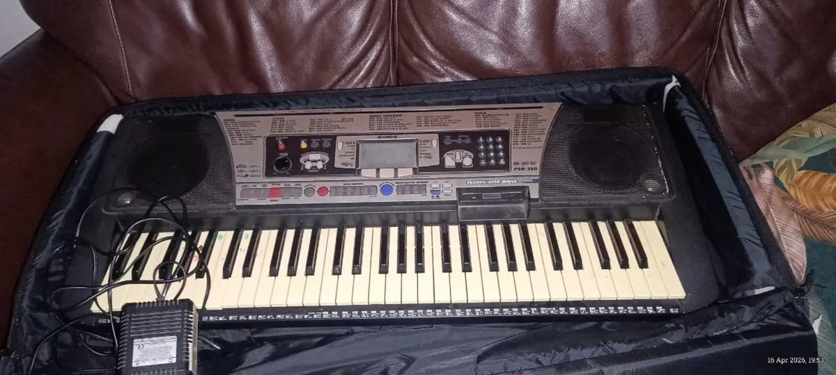 Yahama PSR 350 keyboard - Image 1