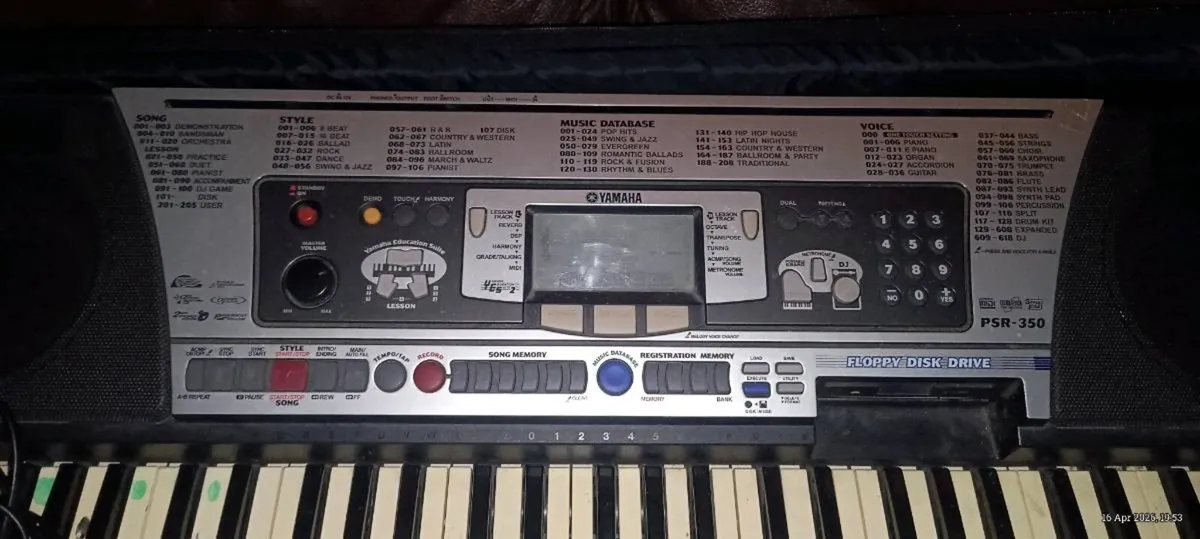 Yahama PSR 350 keyboard - Image 2