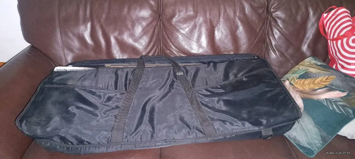 Yahama PSR 350 keyboard - Image 3