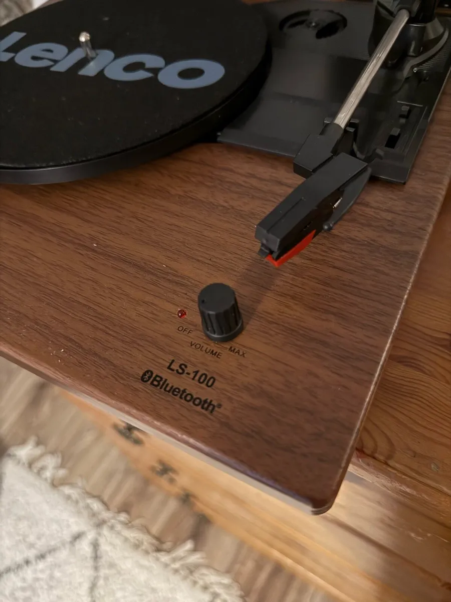 Lenco record player with two speakers - Image 3