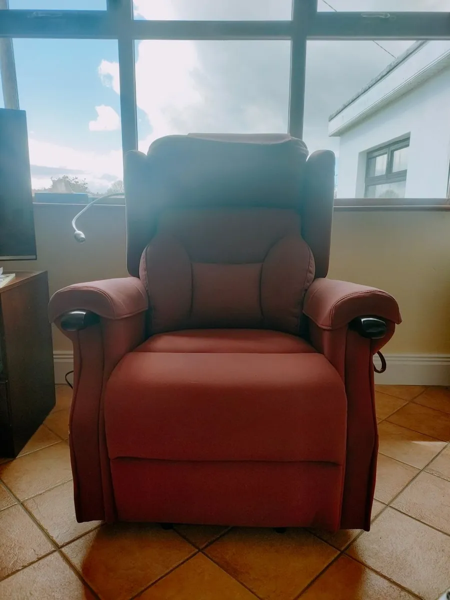 Electric Recliner Chair - Image 2