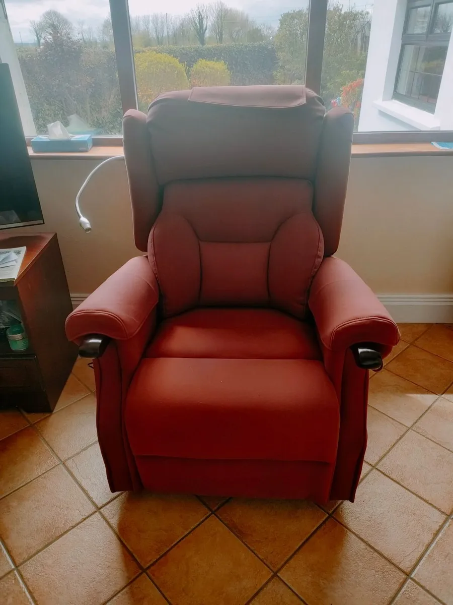 Electric Recliner Chair - Image 3
