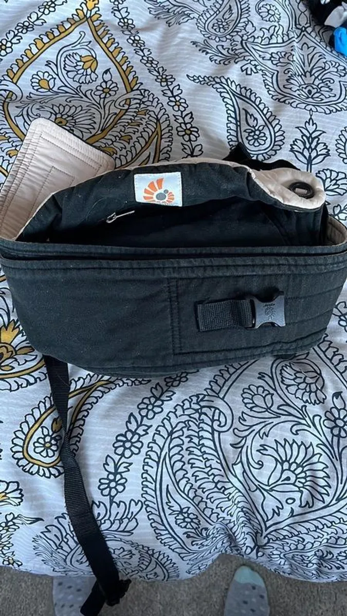 Baby Carrier - Image 2