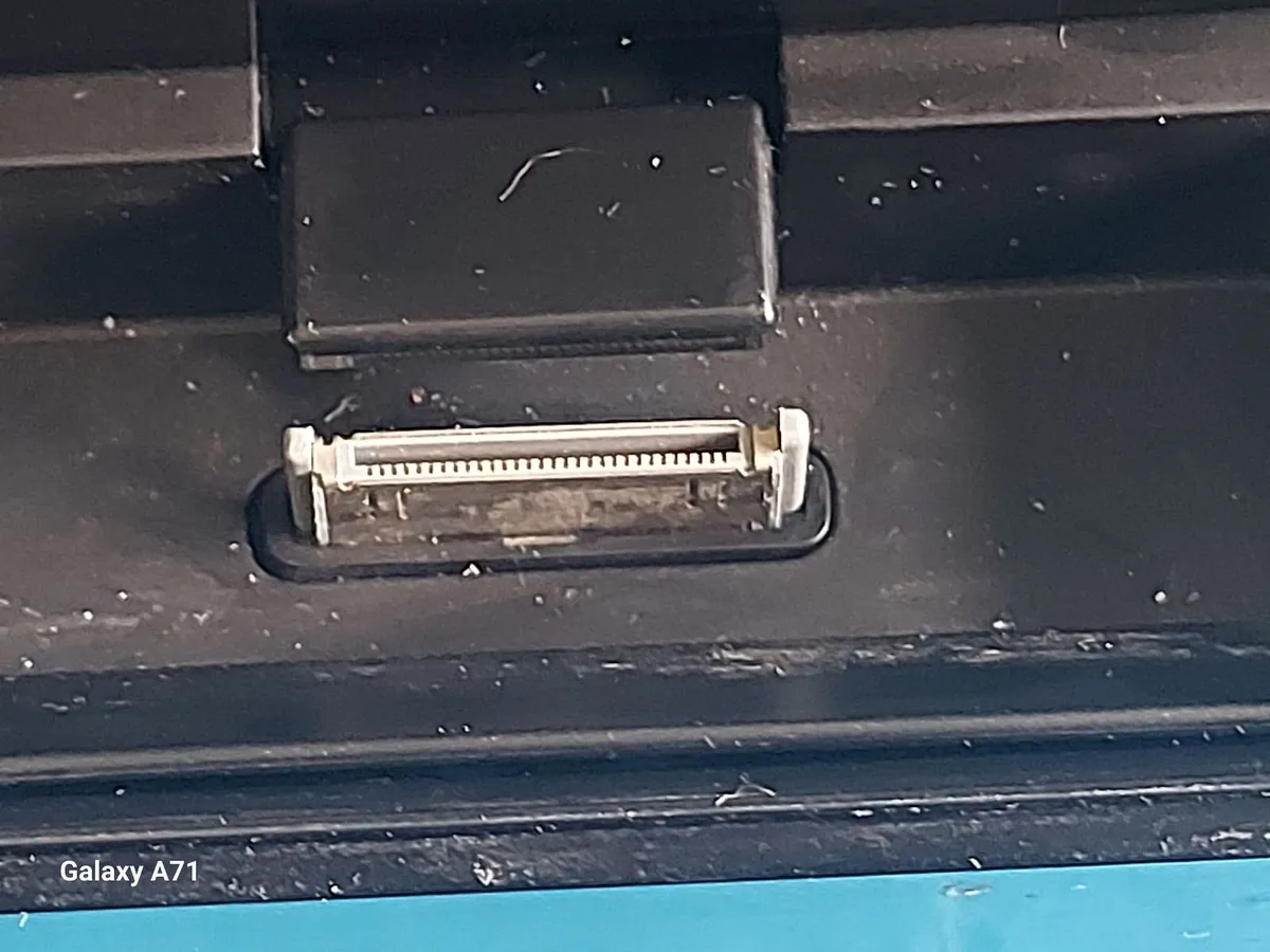 Phillips Micro Stereo System -Radio,CD,Ipod,USB, - Image 3