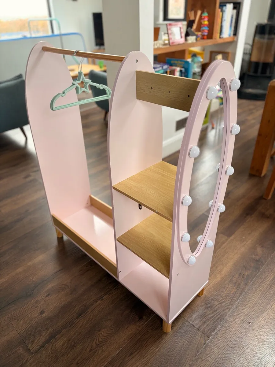 Dimples Dress Up Rack Unit with with Lights - Image 2