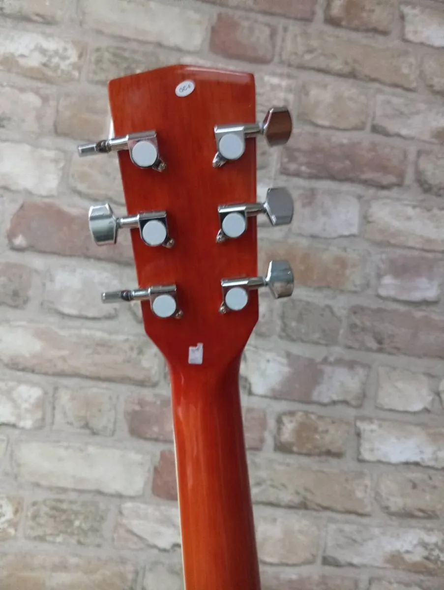 Acustic guitar - Image 4