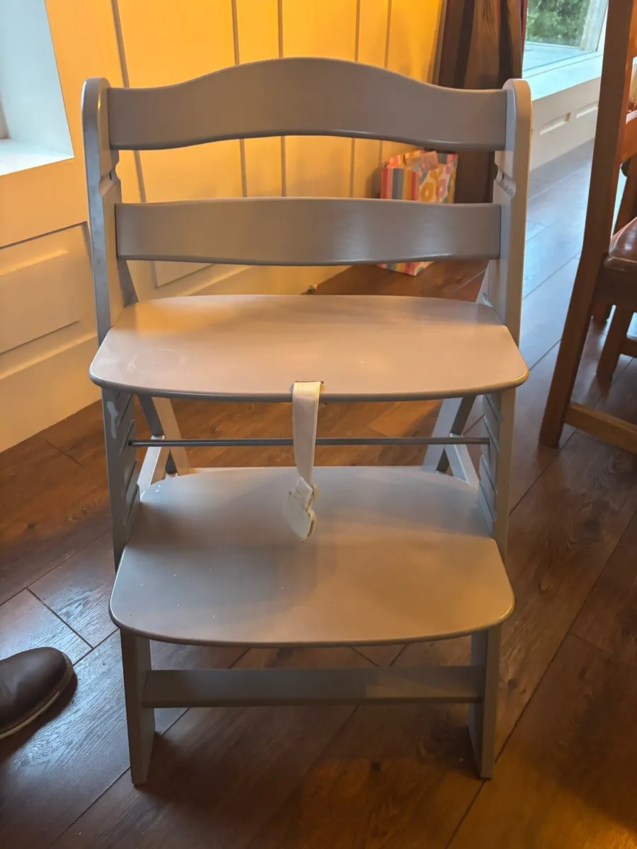 High chair - Image 2
