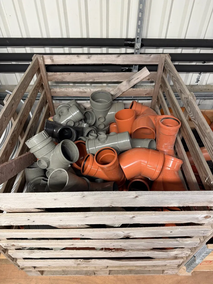 Waste pipe fittings - Image 2