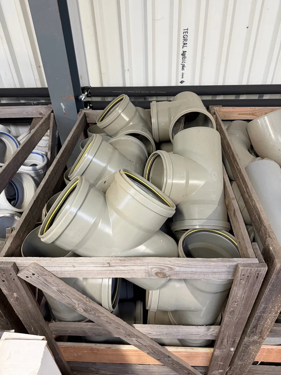 Waste pipe fittings - Image 3