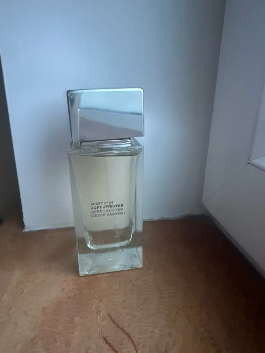 Zara soft sweater perfume - Image 1