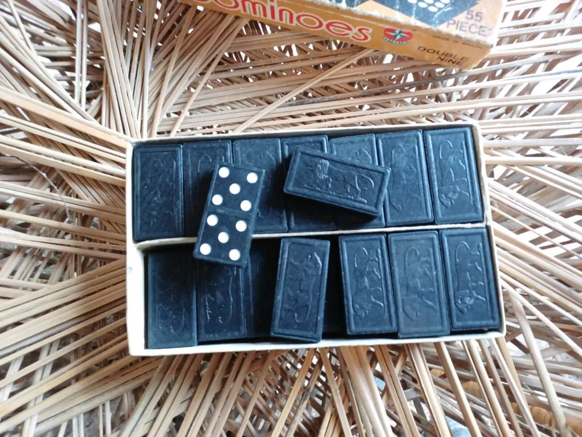 Vintage Dominoes Set - Image 2