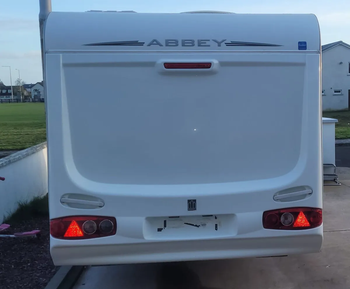 Abbey safari - Image 4