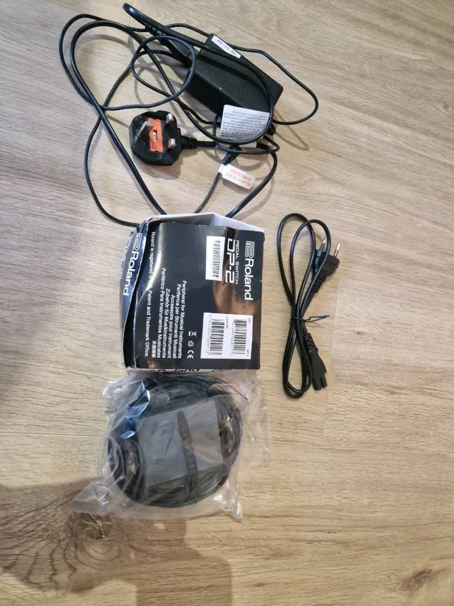 Roland FP-10 Digital Piano - Image 4