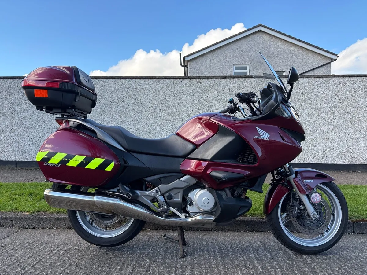 HONDA DEAUVILLE 700 *1 OWNER BIKE* - Image 2