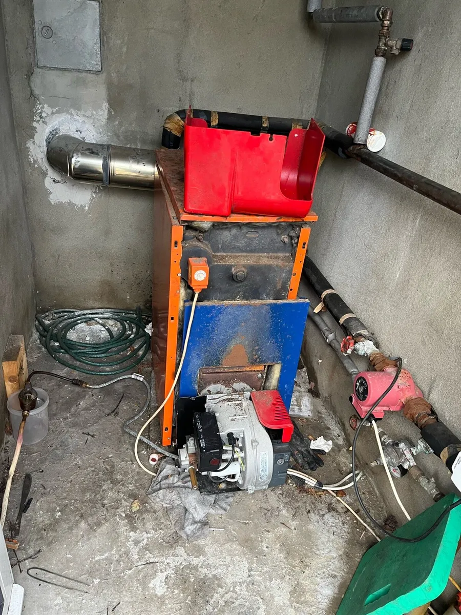 Oil boiler - Image 1