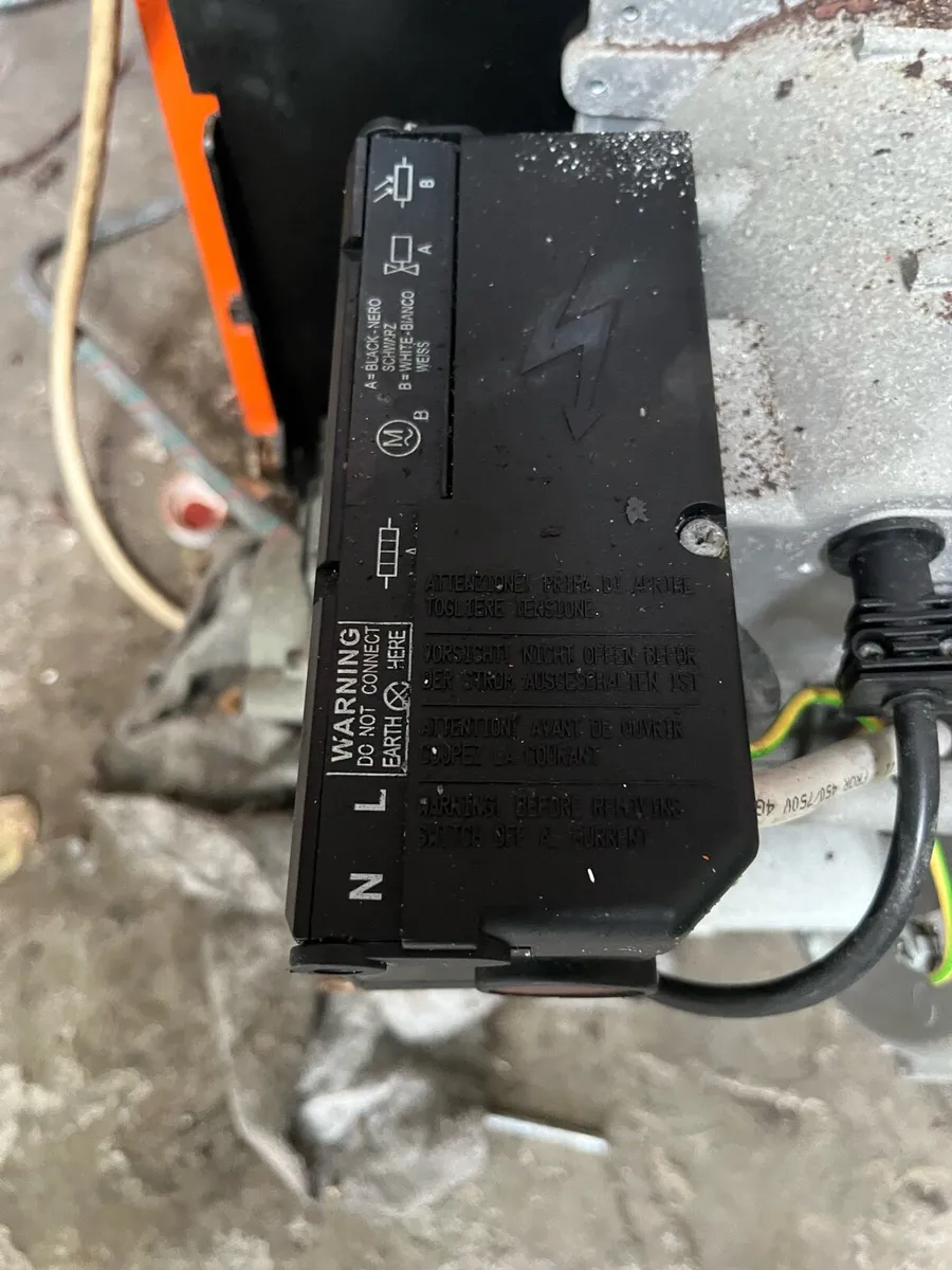 Oil boiler - Image 4