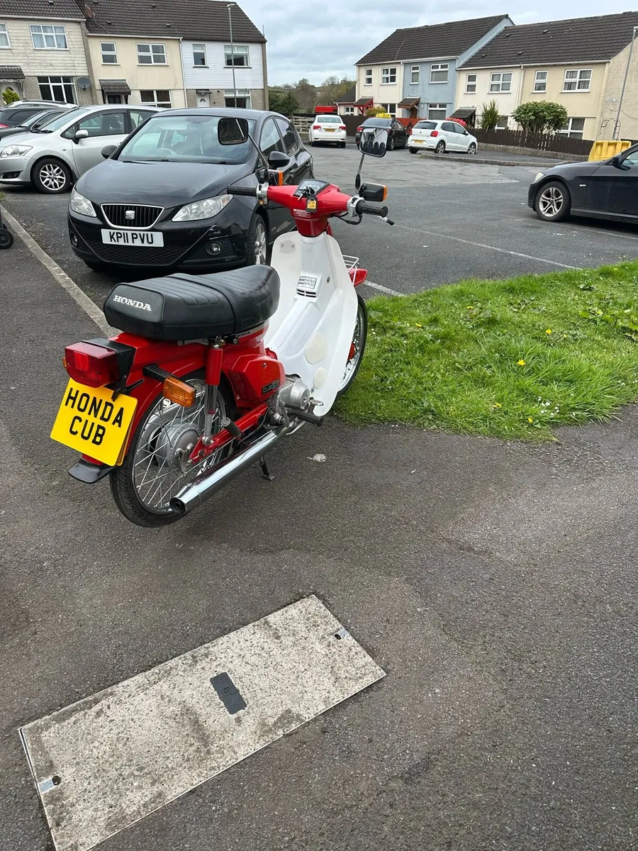 1989 Honda C90 Cub - Image 4