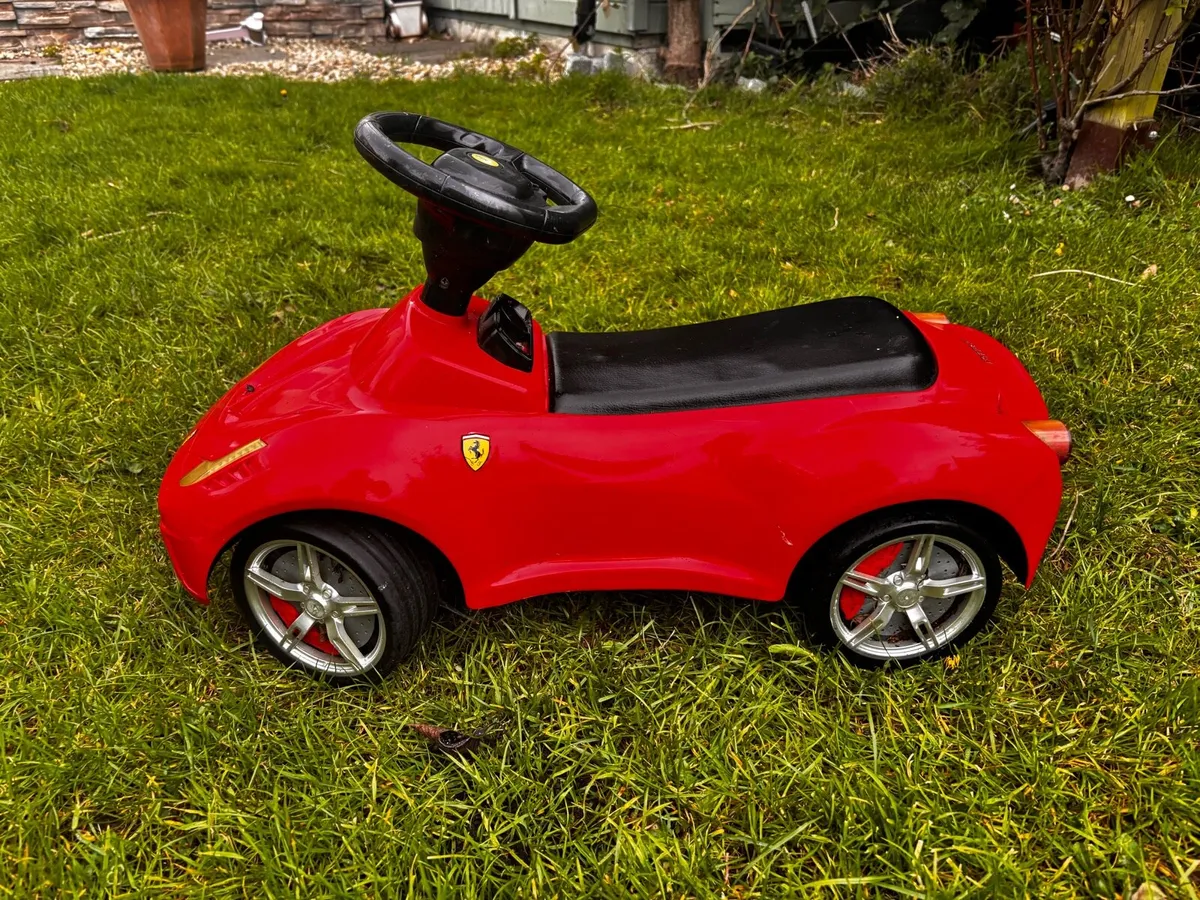 Ferrari toy car - Image 1