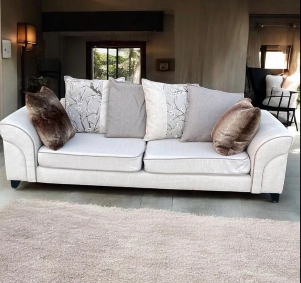 Lovely Dfs 3 seater - Image 1