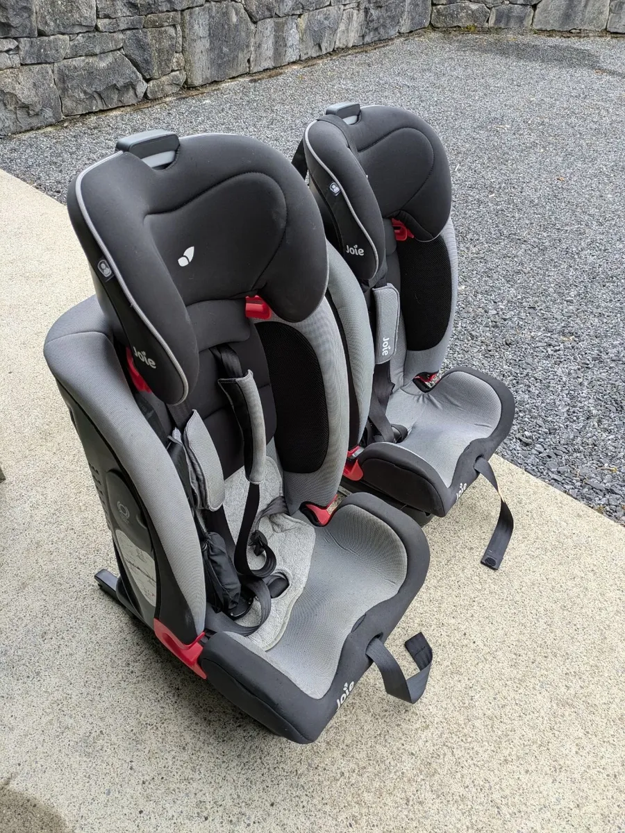 Childs Car Seat (2) - Image 2
